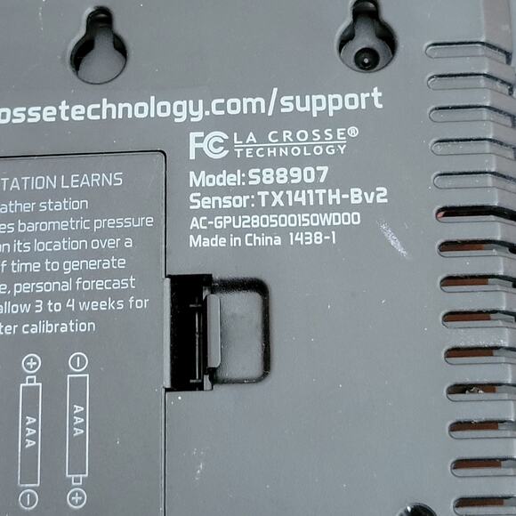 La Crosse Technology S88907 Wireless Color Weather Station w/out outdoor sensor - Picture 9 of 15